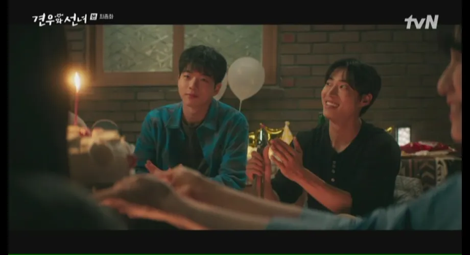 Familles recomposées dans les K-dramas : l’art des liens choisis émouvants
